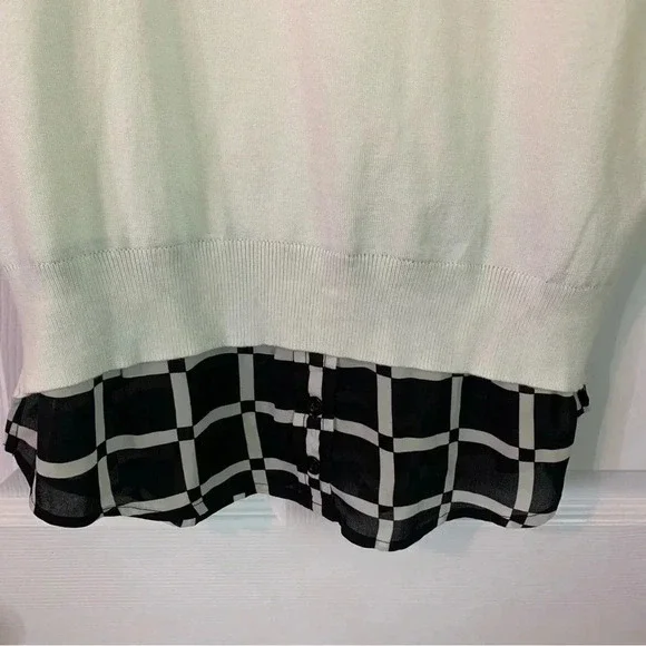 NWT Vecceli Italy White V Neck Layered Faux Checkered Shirt Hem Sweater, size S - Picture 5 of 8